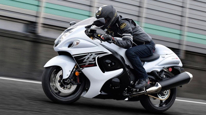 The Suzuki Hayabusa Is Dead Thanks to Tightening Emissions Regulations