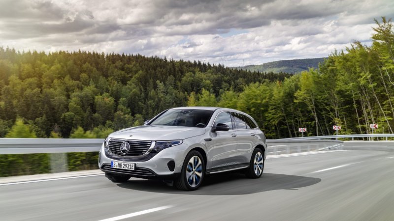 Mercedes-Benz EQC Electric Crossover Makes US Debut at CES 2019