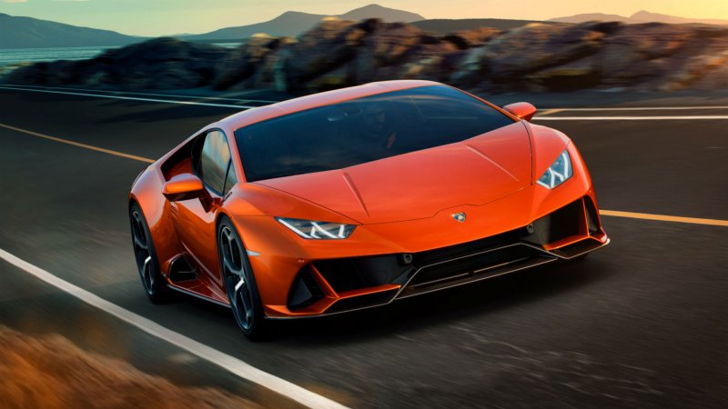 2019 Lamborghini Huracán Evo: Artificial Intelligence Makes 640-HP Exotic Even More Savage