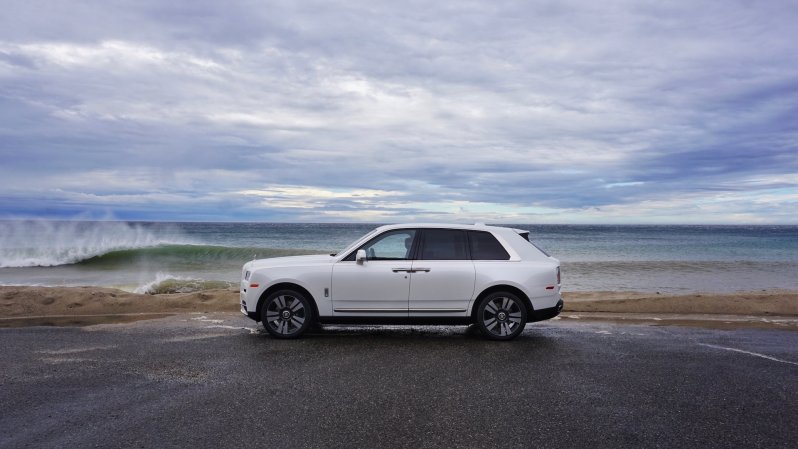 Living in the 2019 Rolls-Royce Cullinan: Turning a $410,000 SUV Into a Beachside Luxury Hotel