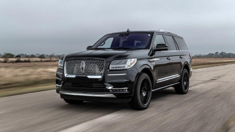 Hennessey-Tuned Lincoln Navigator Drag Races Bone-Stock Navigator; Navigator Wins