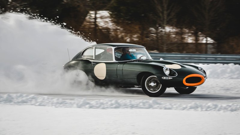 Watch a Jaguar E-Type, a Ford Raptor, and Porsches Galore Dance in the Snow at Monticello Motor Club