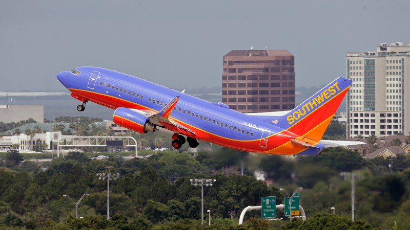 Southwest Airlines Boeing 737 Smashes Wing During Turbulent, Vomit-Inducing Landing Attempt