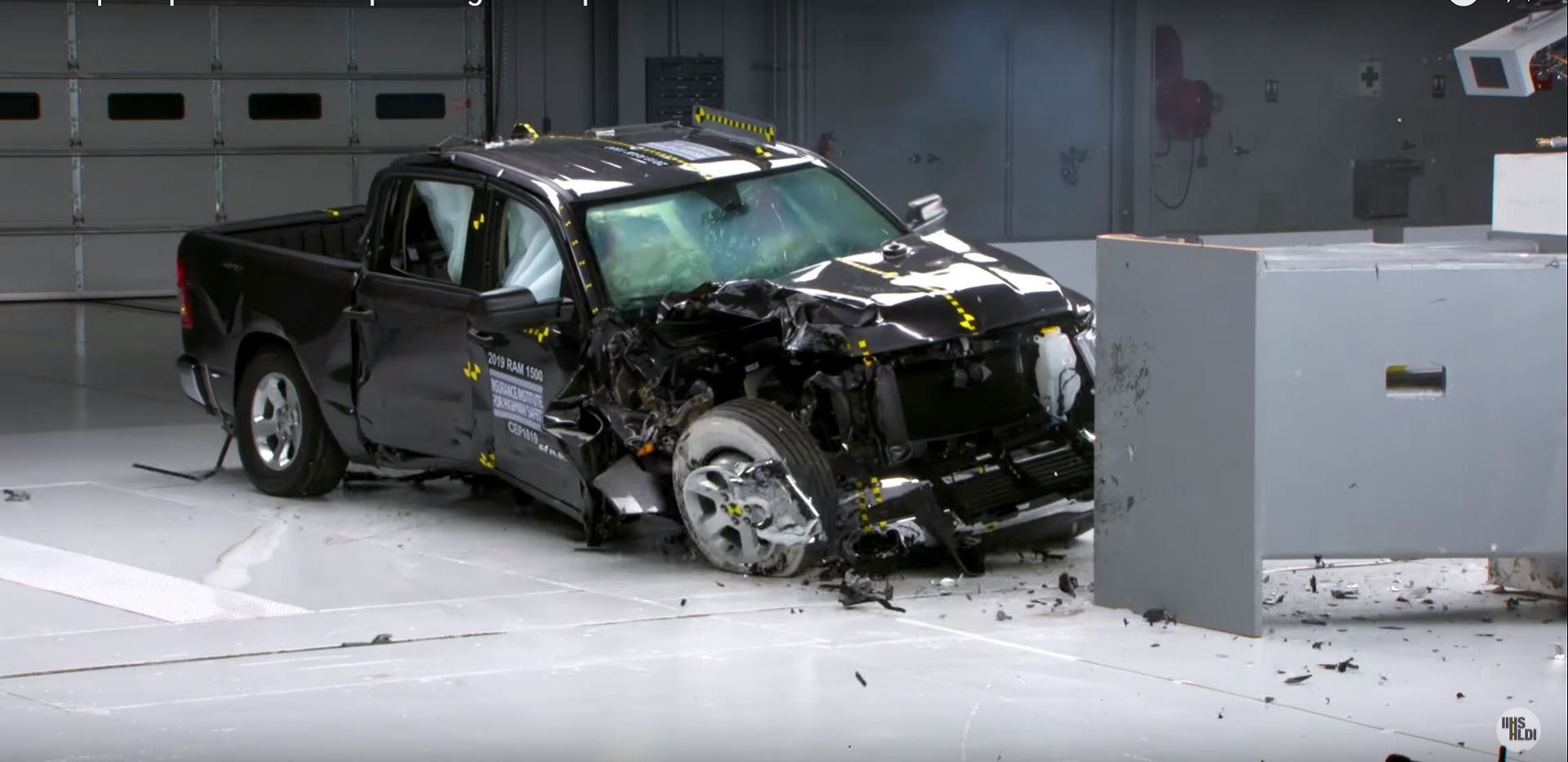 Ford F 150 Aces Iihs Crash Tests Towers Above Chevrolet Ram In Terms Of Safety