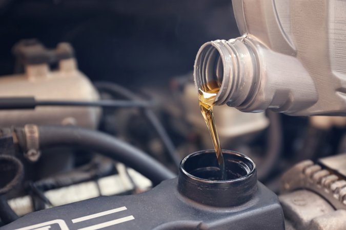 Best Synthetic Oils: Keep Your Engine Running Healthy N’ Slick