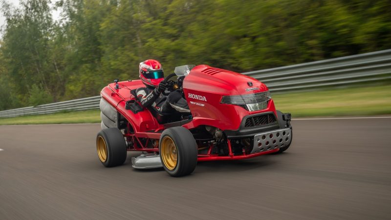 YouTuber Engine-Swaps His Go-Kart With a Howling Jet Turbine