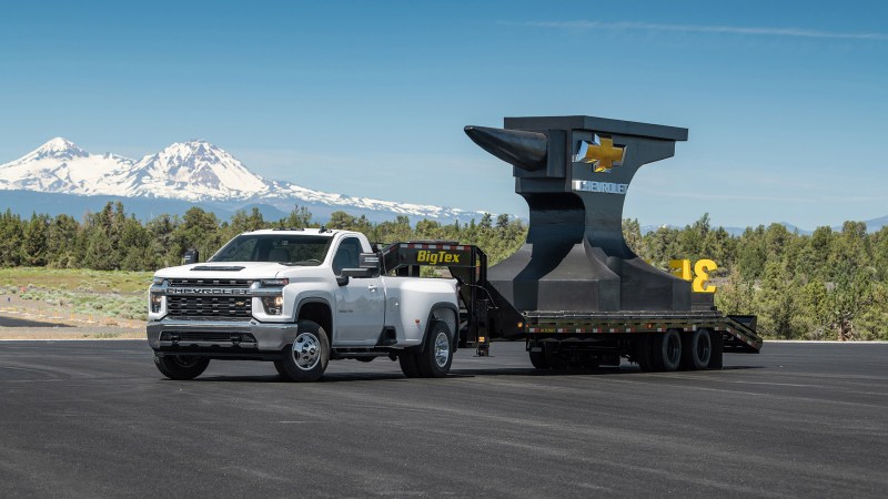 2020 Chevrolet Silverado HD Faster at 0-60 Than Ram Heavy Duty in 18,000-LB Towing Test