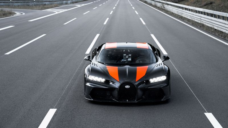 Record-Setting Bugatti Chiron Used Michelin Tires With Carbon Fiber During 300-MPH Run