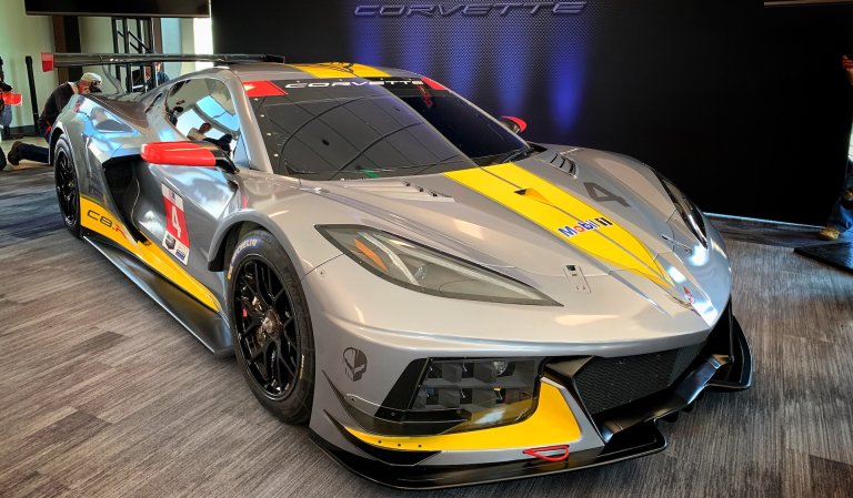 Chevrolet Corvette C8.R Race Car Uses DOHC 5.5-Liter Flat-Plane Crank V8