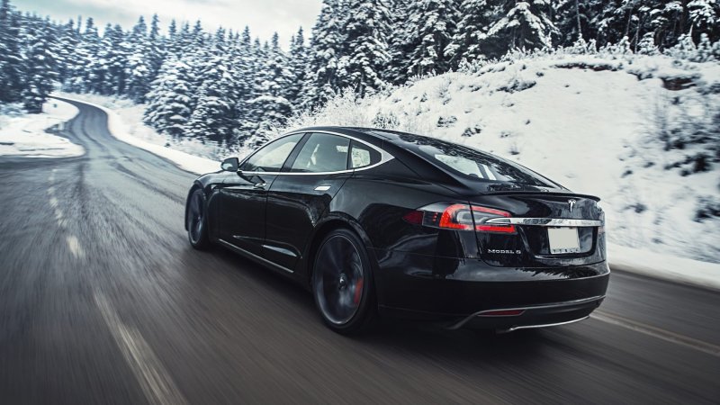 Tesla Blames Short-Sellers for Latest Unintended Acceleration Reports