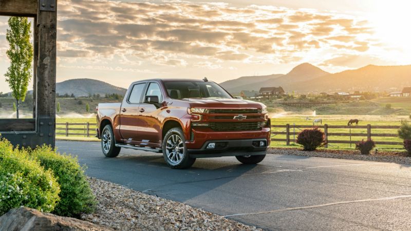 The 2021 Chevrolet Silverado 1500 Gets GMC’s Advanced Towing Tech