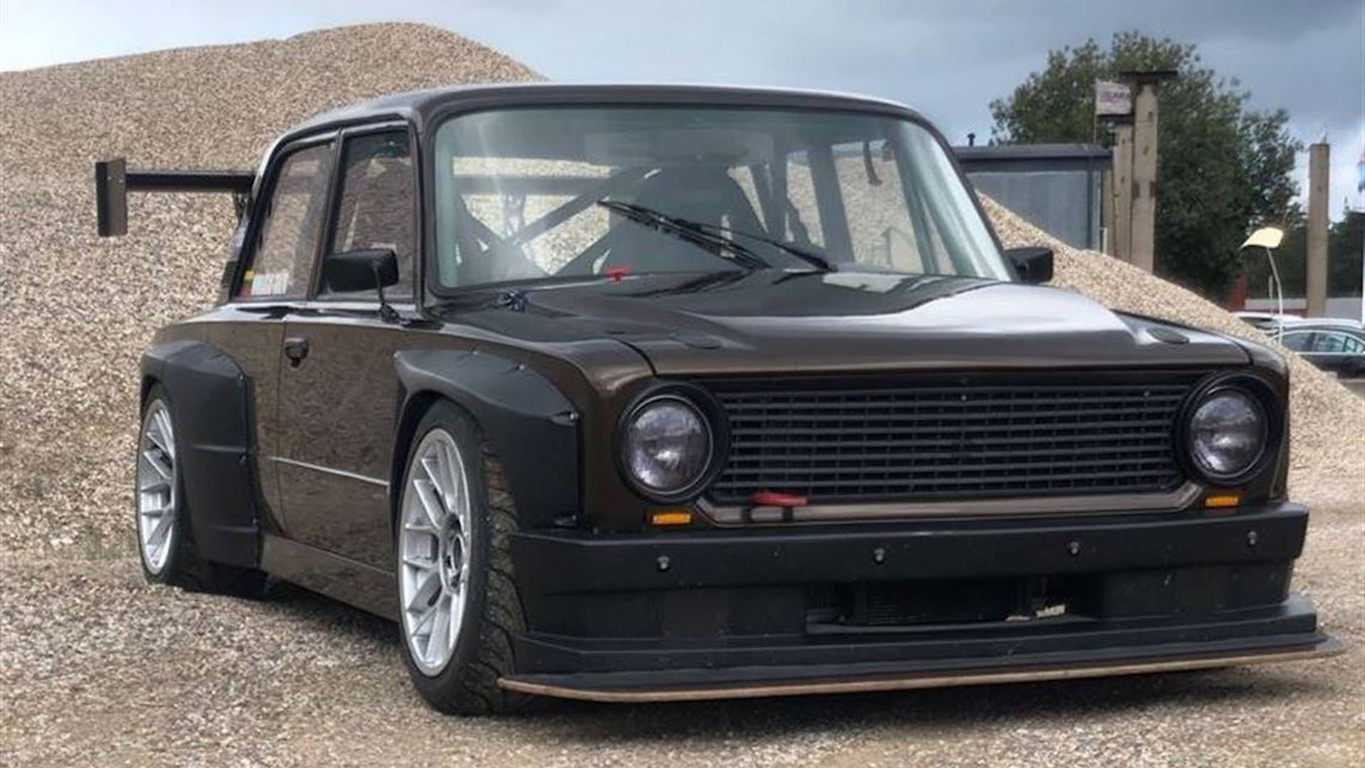 $24,000 Will Get You This Adorable Lada 2021 Race Car With a Lancia ...