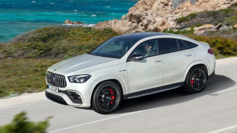 2021 Mercedes-AMG GLB 35 Is an Oddly Shaped People Mover With 302 HP, Seating for Seven