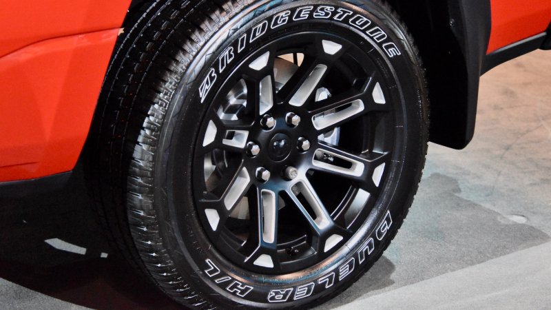 Top 10: Best-Looking Truck Wheels of the 2020 Chicago Auto Show