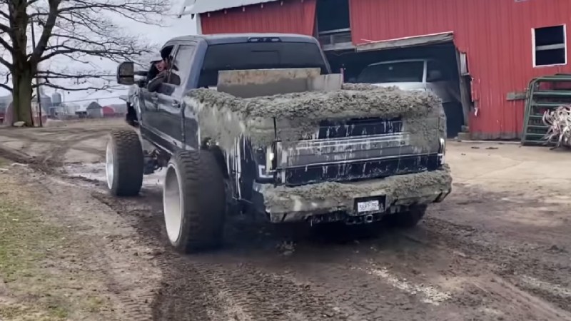 Buy This Giant 2017 Ford Super Duty Show Truck for An Equally Giant $250K Price