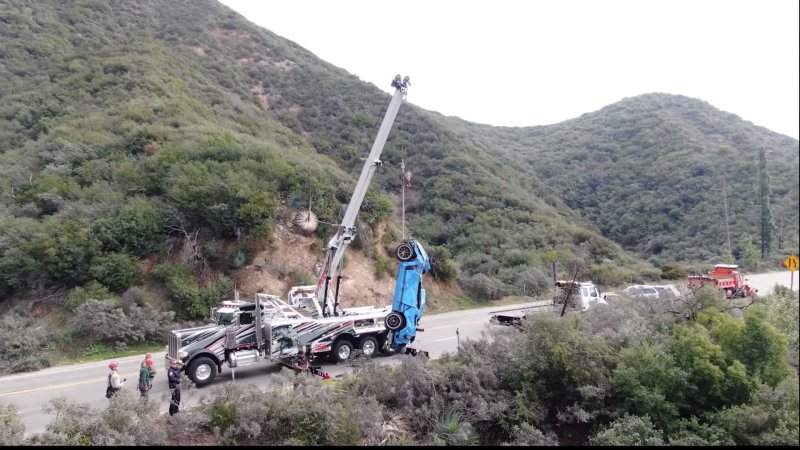 Be Amazed at the Recovery of This Ford Mustang Boss 302 That Flew Off a Canyon Road