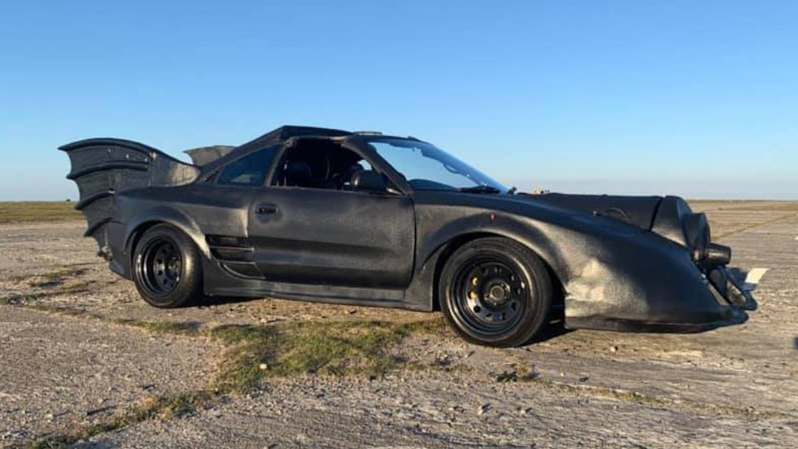 Holy Snap Oversteer, Batman! Tuner Built a Toyota MR2-Based Batmobile