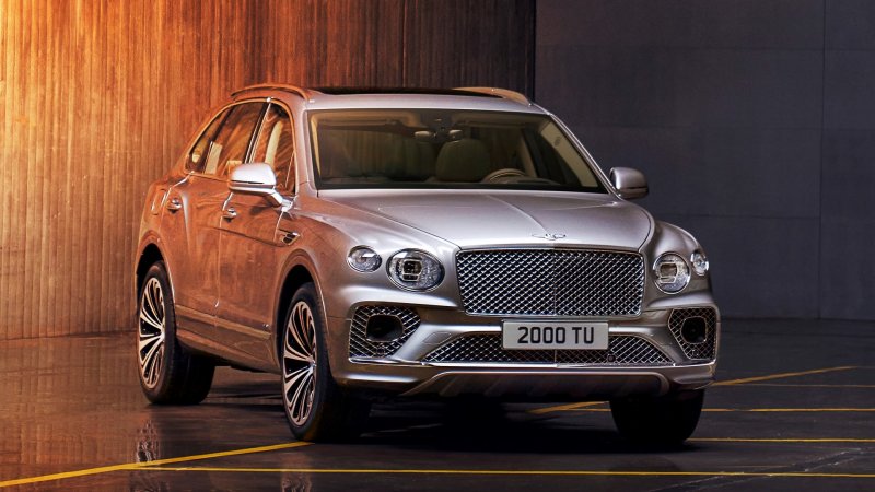 2021 Bentley Bentayga: Swankier Design, More Legroom, Fancier Wipers