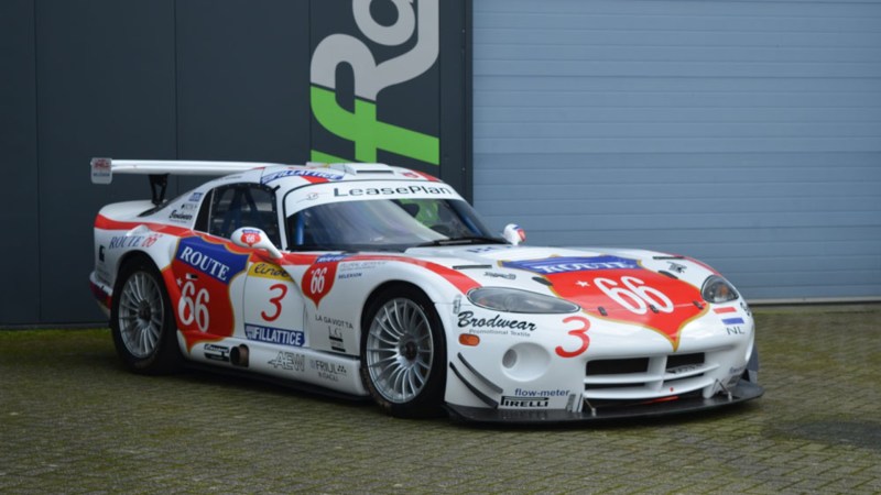 One of Those Dodge Viper GTS-R Race Cars from <em>Gran Turismo 2</em> Is Up for Grabs