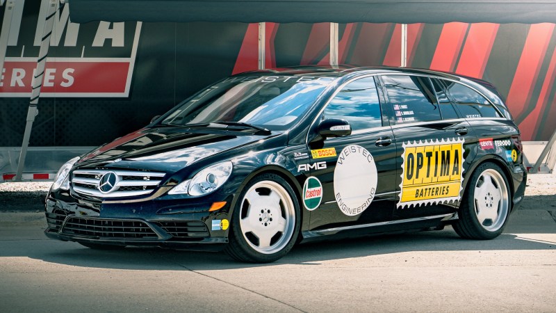 Watch a 700-HP Mercedes-Benz R63 AMG Set the Street-Legal Minivan Speed Record