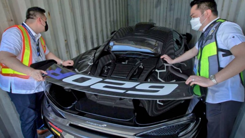 Man’s Plan to Disguise McLaren as Porsche Cayman to Avoid Taxes Goes Wrong