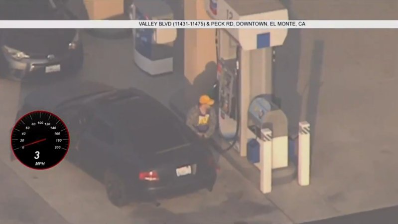 Los Angeles Driver Stops for Gas While Being Chased by Police [Updated]