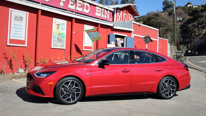 2021 Hyundai Sonata N Line Review: Hyundai’s Sport-Lite Sedan Is a Welcome Remix