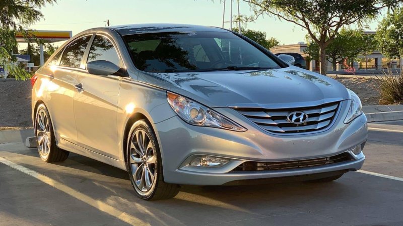 This 512-HP Hyundai Sonata Sleeper Build Is an Invisible Rocket Ship