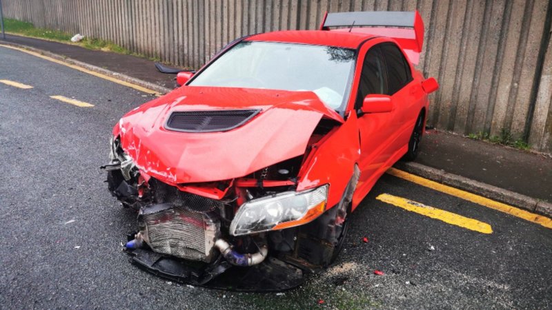 Man Wins a 2006 Mitsubishi Evo IX and Totals It the Next Day