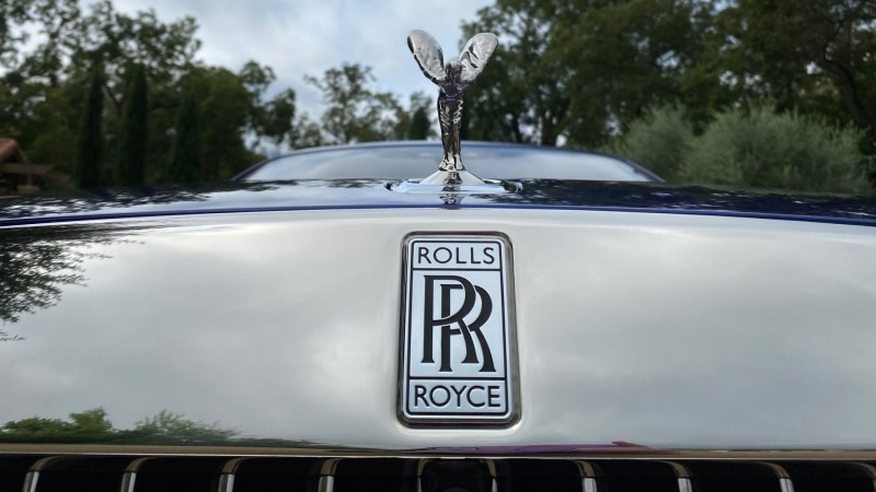 Hey, Car Companies: Bring Back Hood Ornaments