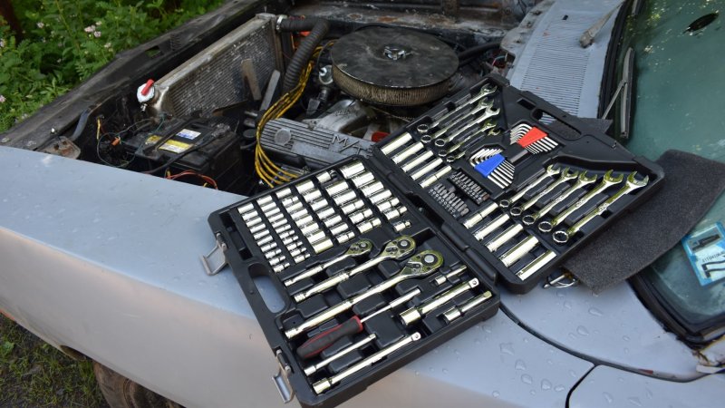 Performance Tool’s 114-Piece Tool Set Review: The Price Seems Right, But Is It Too Good To Be True?