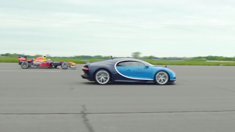 Bugatti Chiron vs. F1 Car Is a Closer Drag Race Than You’d Expect