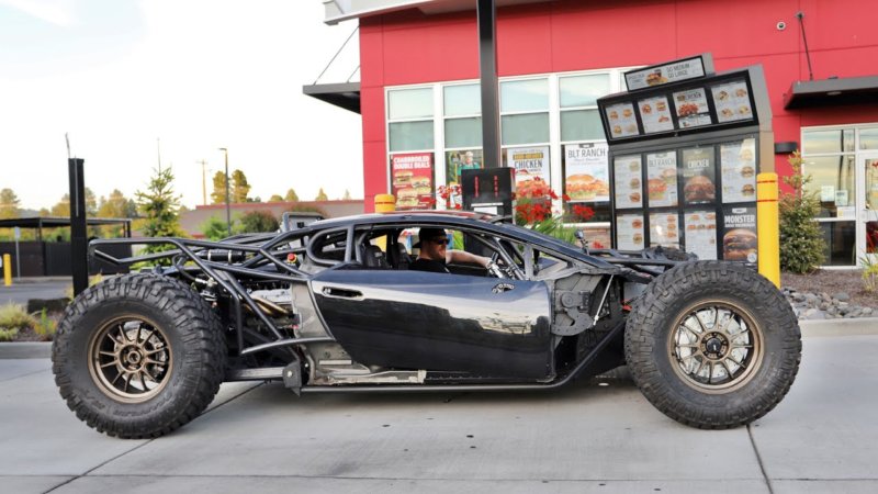 Wild Off-Road Lamborghini Huracan Build Now Runs and Drives