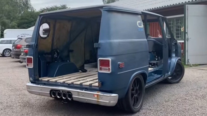 Old Shorty Chevy Van Is a C7 Corvette Underneath