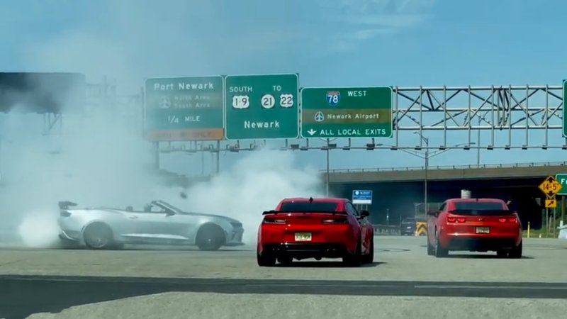 Showboating Camaro Drivers Block NJ Turnpike Traffic With Burnouts