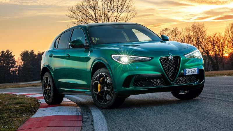 Alfa Romeo CEO Wants ‘as Few Screens as Possible’ in Its Cars