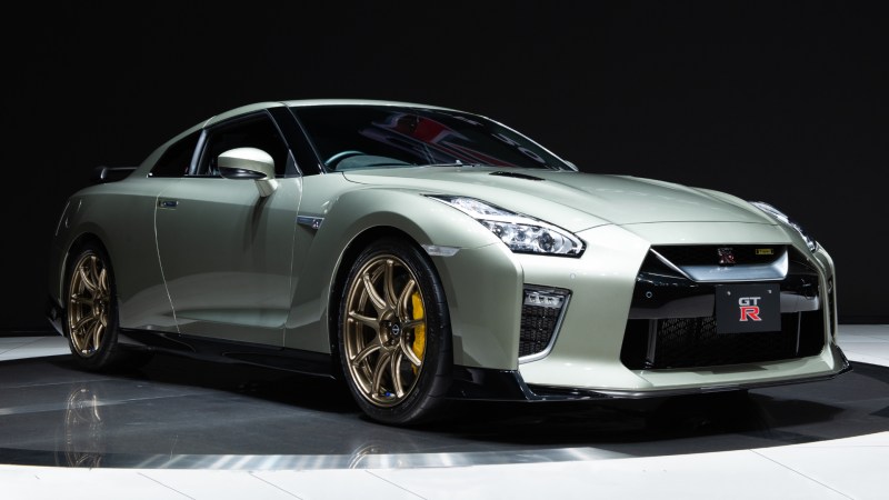 2024 Nissan GT-R: Godzilla’s 15th Birthday Present Is a Nose Job