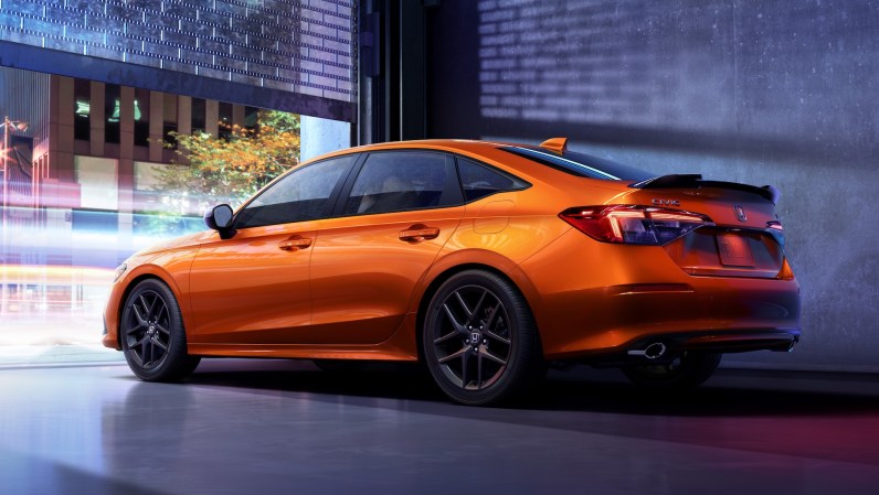 2022 Honda Civic Si Has a 6-Speed Manual, 200 HP, Lots of Type R Bits