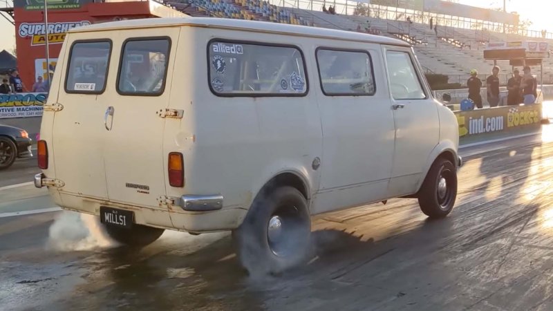 Old Aussie Work Van Gets 1,100 HP Barra Motor and Seating for 7