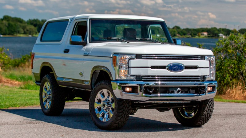 Someone’s Gonna Overpay for This 1978 Ford Bronco With a Super Duty Face