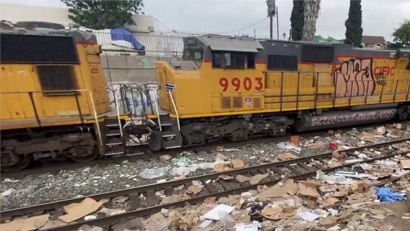 Thieves Are Stealing Thousands of Packages From Slow-Moving Trains in Los Angeles