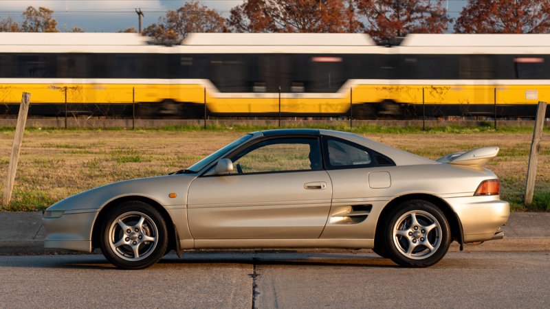 Driving an SW20 Toyota MR2 Is Proof of the Divine