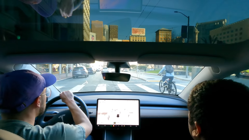 ‘Full Self-Driving’ Tesla Nearly Hits Biker Seconds After YouTuber Trumpets Beta Safety