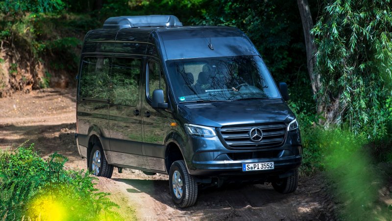 2023 Mercedes-Benz Sprinter Gets 50/50 Split AWD System for Better Off-Roading