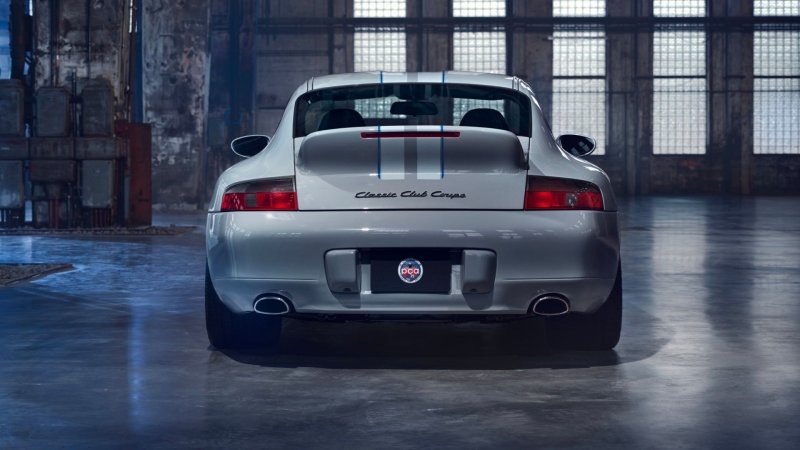 The Porsche 911 Classic Club Coupe Is a Restored 996 With a Bubble Roof