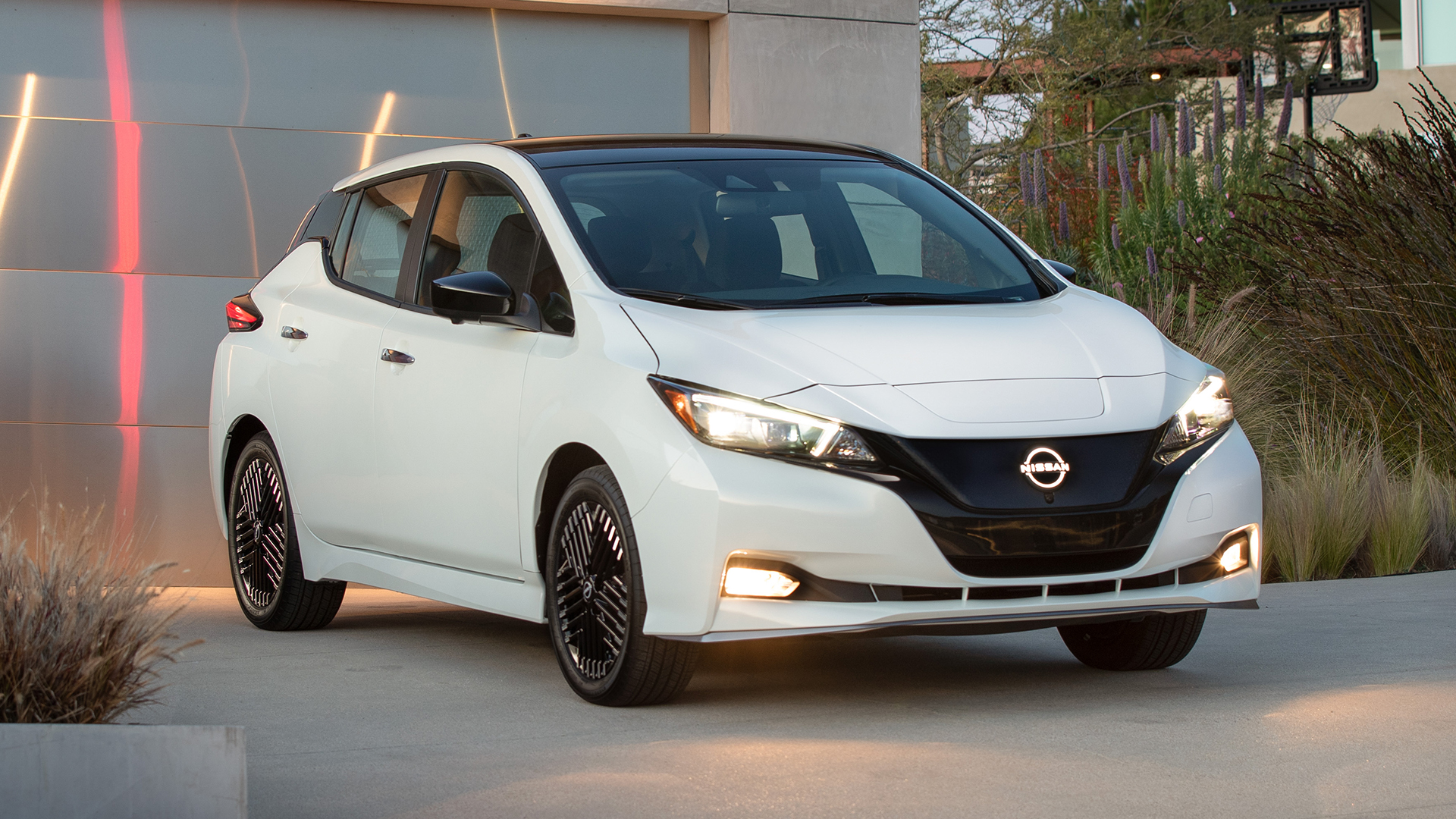 2023 Nissan Leaf Gets Refreshed And Simplified. Yes, It's Still A Bargain