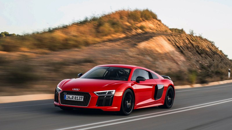 Why I’d Buy an Audi R8 V10 Instead of a Lamborghini