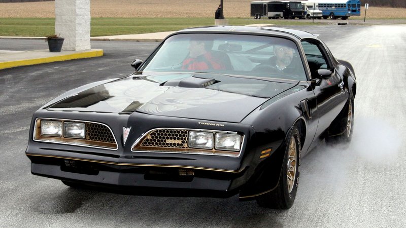 Lunatics Pay $550,000 for Old, Slow Pontiac