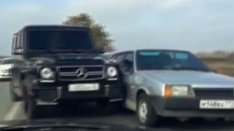 Finally, a Supercut of G-Wagens Crashing Into Stuff