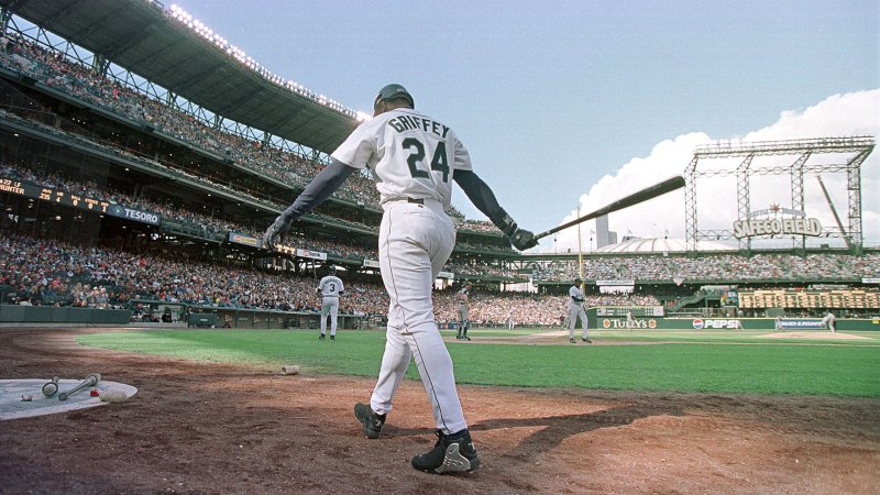 Ken Griffey, Jr. Is Now a Racing Photographer